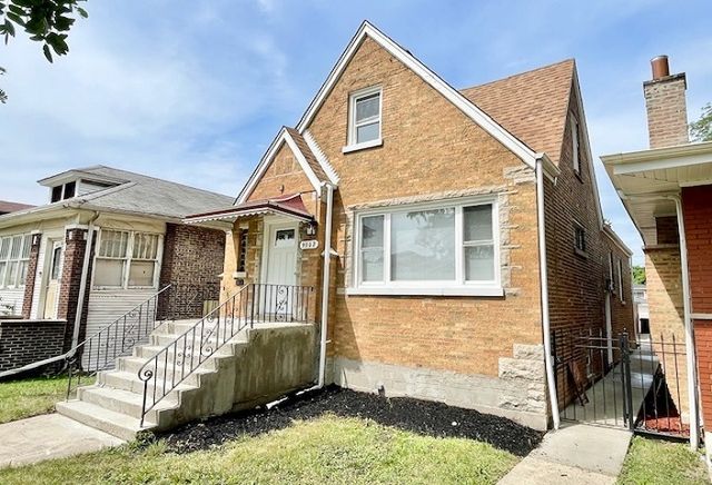9302 S Eberhart Avenue, Chicago, IL 60619