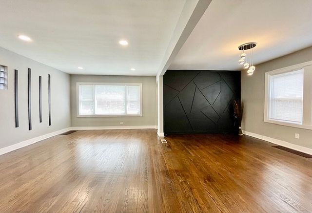 9302 S Eberhart Avenue, Chicago, IL 60619