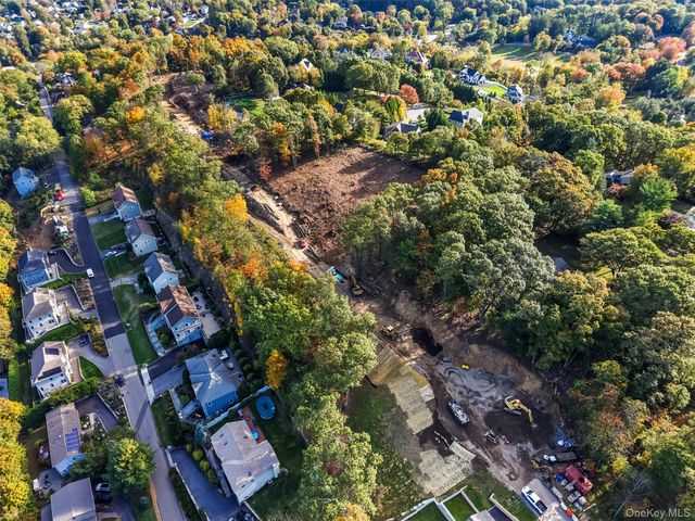 1 Stella Road, Thornwood, NY 10594