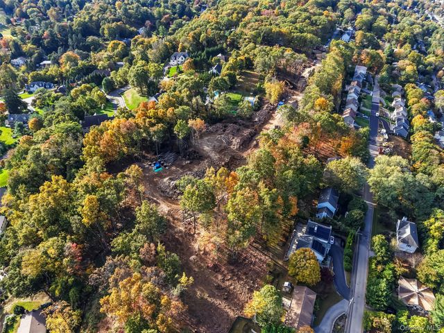 1 Stella Road, Thornwood, NY 10594