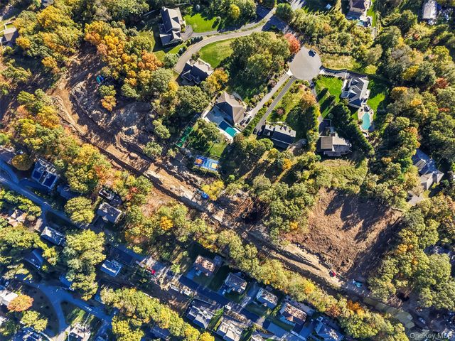 1 Stella Road, Thornwood, NY 10594