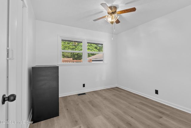 3722 Rouge Way, Louisville, KY 40218