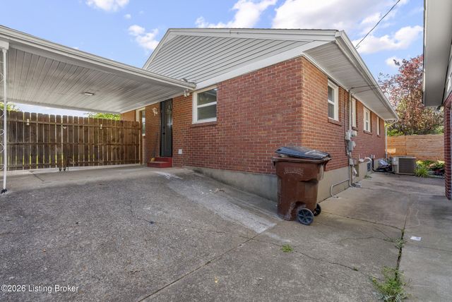 3722 Rouge Way, Louisville, KY 40218