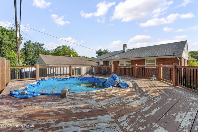 3722 Rouge Way, Louisville, KY 40218