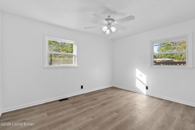 3722 Rouge Way, Louisville, KY 40218