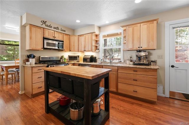 42729 Haupstrasse Drive, Big Bear, CA 92315