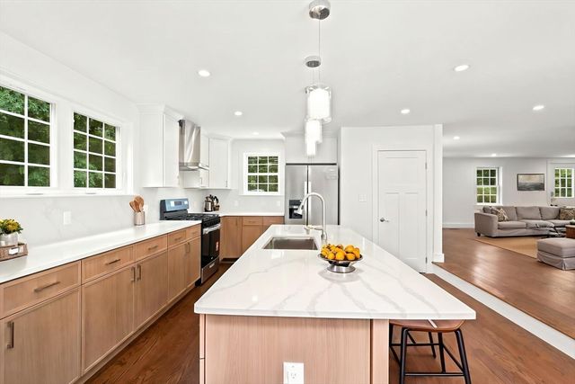 358 East St, Carlisle, MA 01741