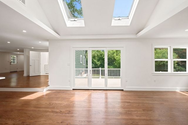 358 East St, Carlisle, MA 01741