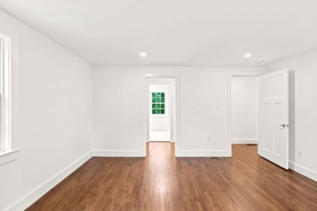 358 East St, Carlisle, MA 01741