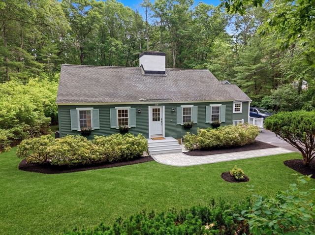 358 East St, Carlisle, MA 01741