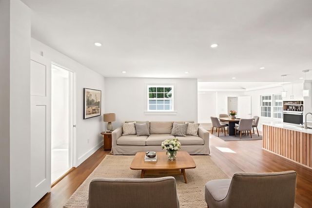 358 East St, Carlisle, MA 01741