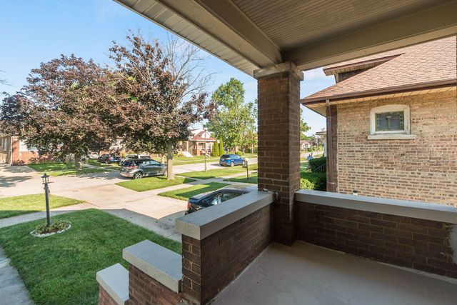 1911 S 11th Avenue, Maywood, IL 60153