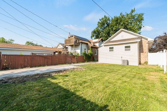 1911 S 11th Avenue, Maywood, IL 60153
