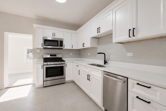 1911 S 11th Avenue, Maywood, IL 60153