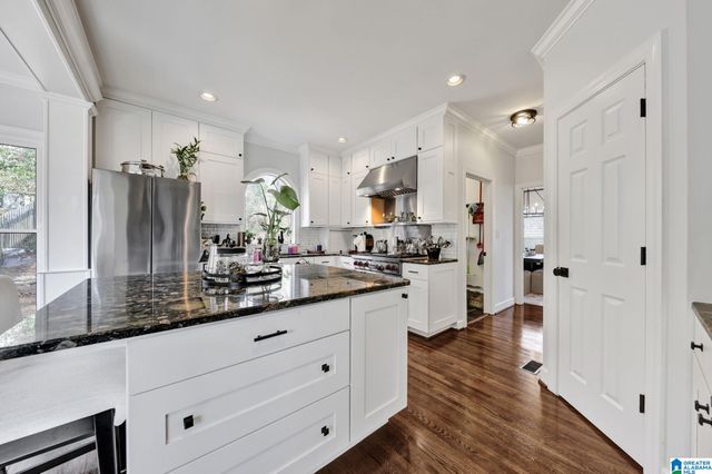 116 SOUTHVIEW LANE, Hoover, AL 35244