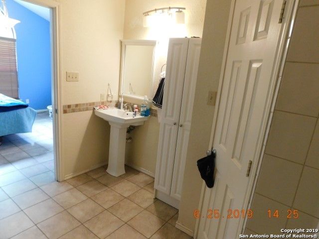 10207 Canton Field, San Antonio, TX 78245