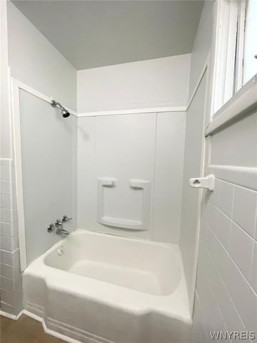 1129 West Avenue, Buffalo, NY 14213
