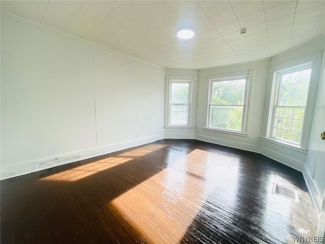1129 West Avenue, Buffalo, NY 14213