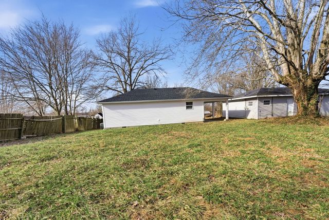 99 Orchard Street, Crab Orchard, KY 40419