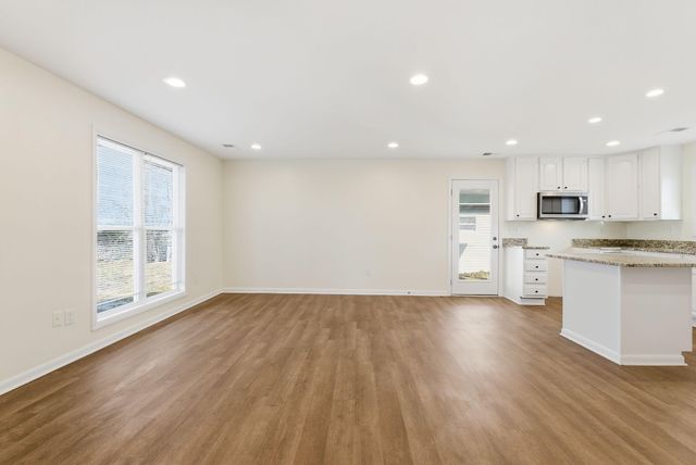 99 Orchard Street, Crab Orchard, KY 40419