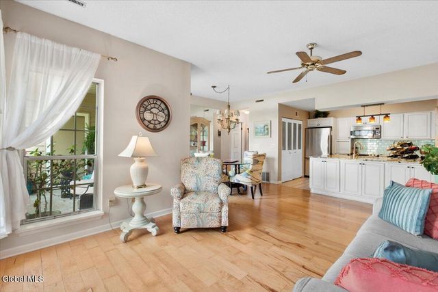 1512 Hampton Place Boulevard, Troy, NY 12180