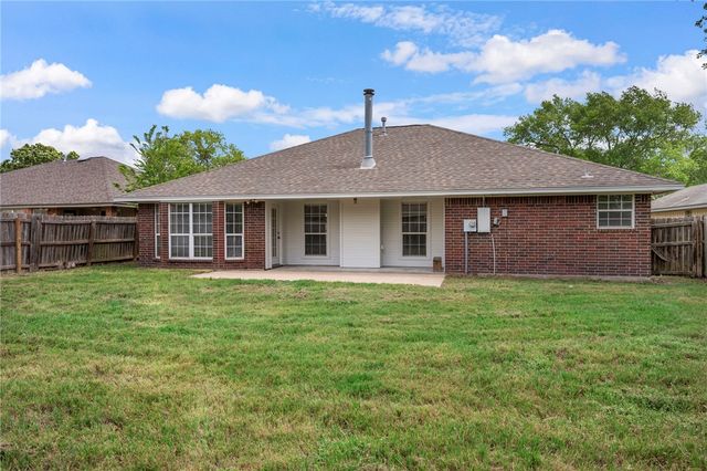 3988 Windfree Drive, College Station, TX 77845