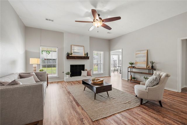 3988 Windfree Drive, College Station, TX 77845