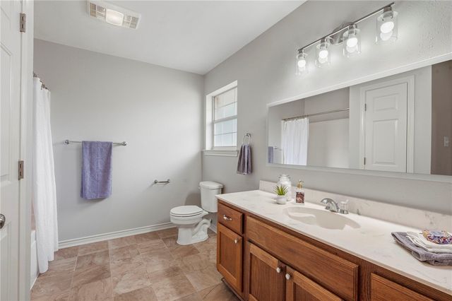 3988 Windfree Drive, College Station, TX 77845
