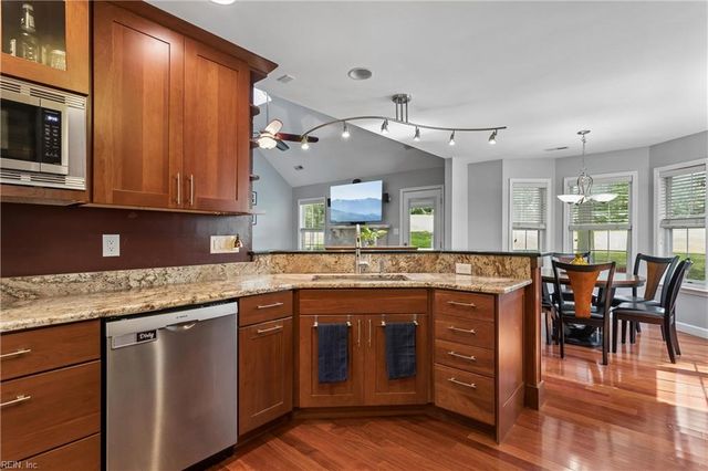 119 E Wedgwood DR, Yorktown, VA 23693