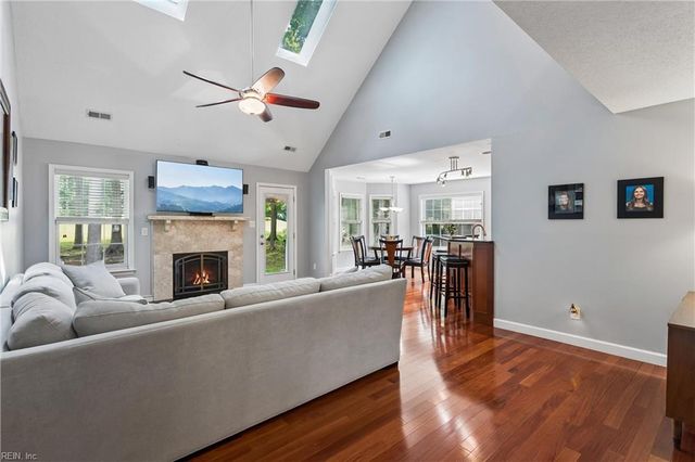 119 E Wedgwood DR, Yorktown, VA 23693