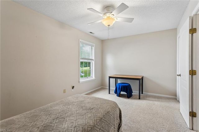 119 E Wedgwood DR, Yorktown, VA 23693