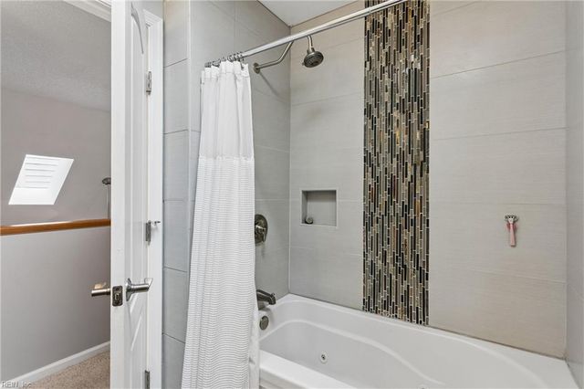 119 E Wedgwood DR, Yorktown, VA 23693
