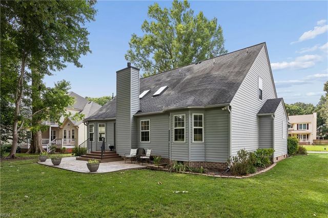 119 E Wedgwood DR, Yorktown, VA 23693