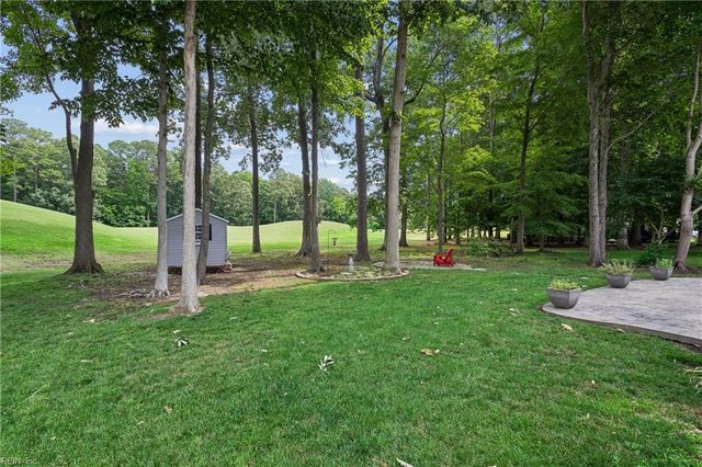 119 E Wedgwood DR, Yorktown, VA 23693