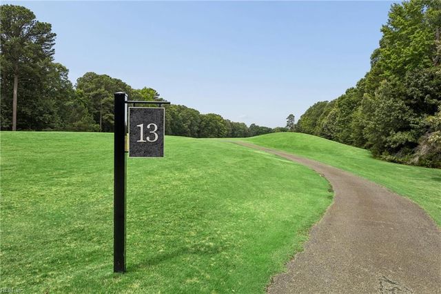 119 E Wedgwood DR, Yorktown, VA 23693