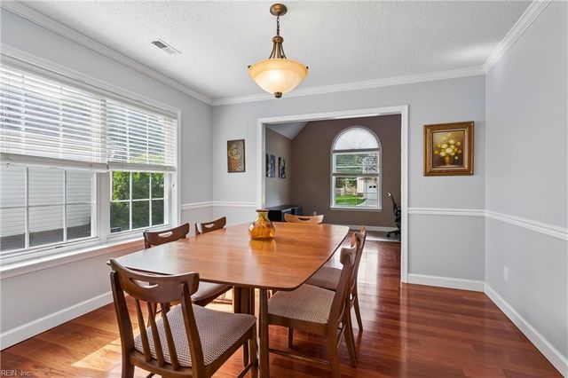 119 E Wedgwood DR, Yorktown, VA 23693