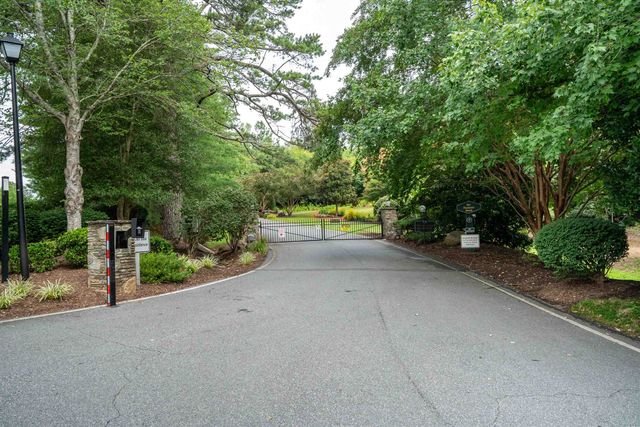 12 Queensmoor Road, Travelers Rest, SC 29690