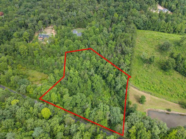 12 Queensmoor Road, Travelers Rest, SC 29690