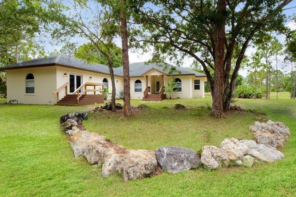 4935 Lame Panther Lane, Loxahatchee, FL 33470