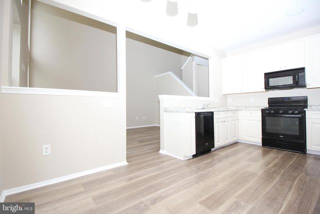 121 BEACON DR, Woodbury, NJ 08096