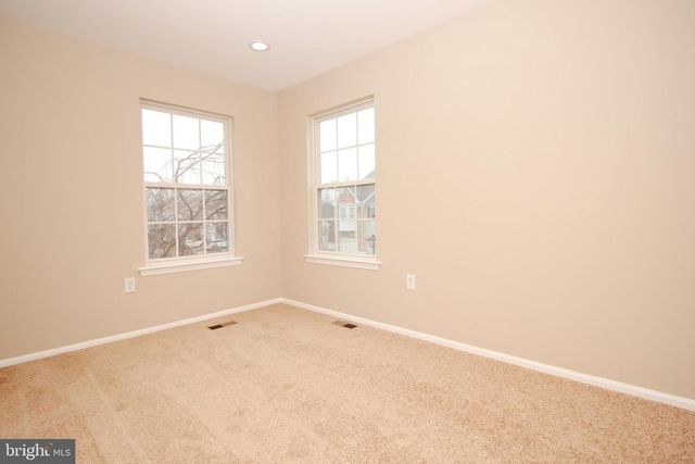 121 BEACON DR, Woodbury, NJ 08096