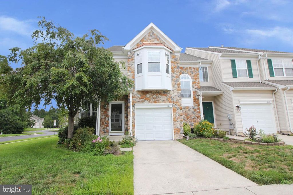 121 BEACON DR, Woodbury, NJ 08096