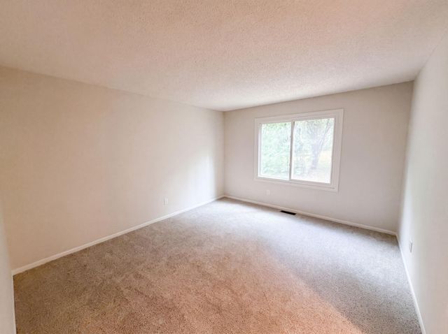 2509 Oakwood Drive, Burnsville, MN 55306