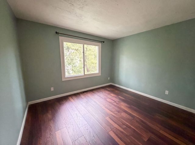 2509 Oakwood Drive, Burnsville, MN 55306