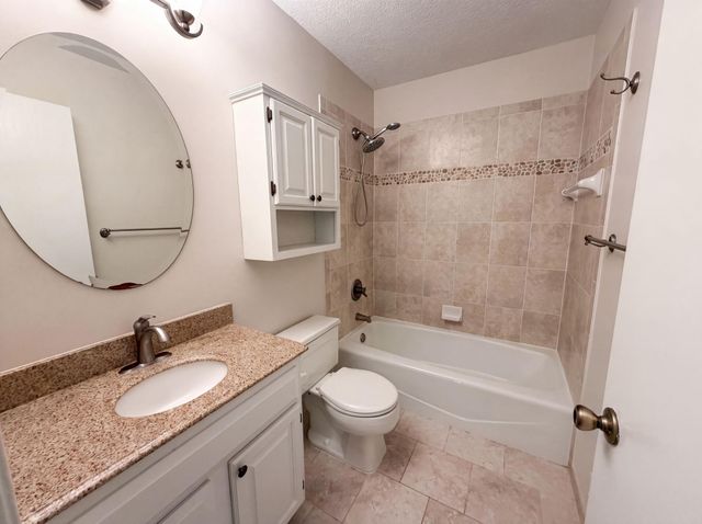 2509 Oakwood Drive, Burnsville, MN 55306