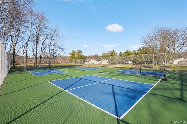 157 Carriage Court E, Yorktown Heights, NY 10598