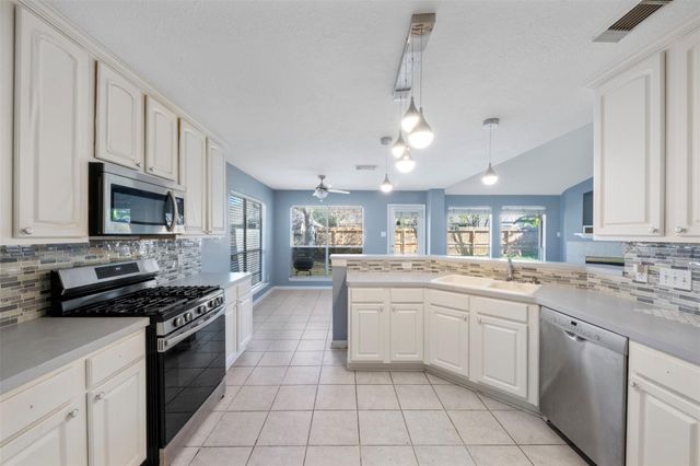 8738 Willancy Lane, Houston, TX 77095