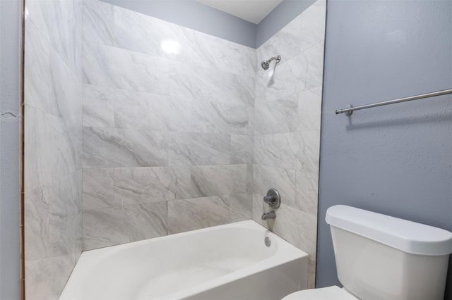 8738 Willancy Lane, Houston, TX 77095