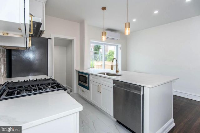 129 E TULPEHOCKEN ST, Philadelphia, PA 19144