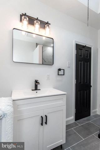 129 E TULPEHOCKEN ST, Philadelphia, PA 19144